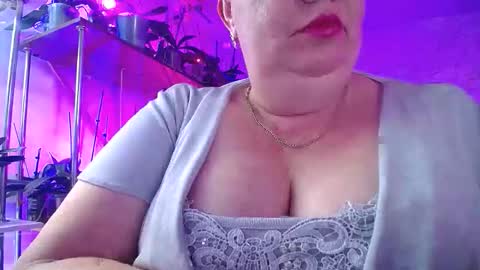 Lady Gloria online show from 10/02/25, 02:35