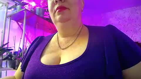 Lady Gloria online show from 10/18/25, 06:16