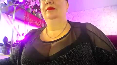 Snapshot of lady_gloria chatting on 04/23/26, 07:09 Lady Gloria online show from 04/23/26, 07:09