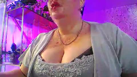 Snapshot of lady_gloria chatting on 05/08/26, 07:03 Lady Gloria online show from 05/08/26, 07:03