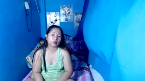 lady_in_bed69 online show from 04/27/26, 09:35