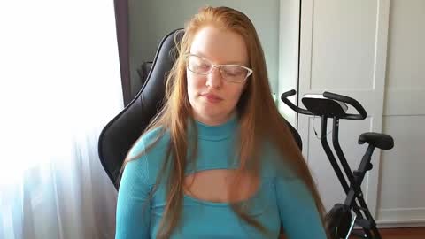 Snapshot of lady_inari chatting on 04/09/26, 10:42 Angelika online show from 04/09/26, 10:42