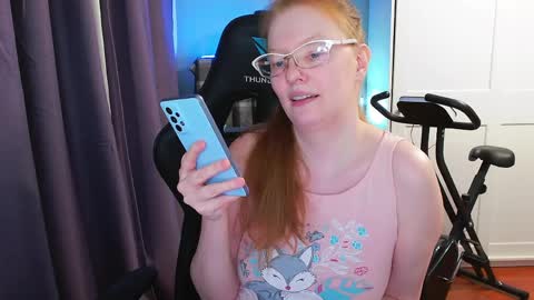 Snapshot of lady_inari chatting on 04/10/26, 08:57 Angelika online show from 04/10/26, 08:57