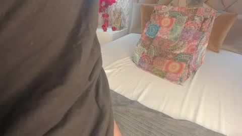 Snapshot of lady_lacey05 chatting on 12/17/24, 02:11 Gaby online show from 12/17/24, 02:11