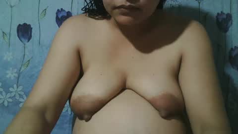 Snapshot of lady_love063 chatting on 01/18/25, 07:17 lady_love063 online show from 01/18/25, 07:17