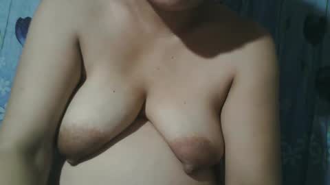 Snapshot of lady_love063 chatting on 02/12/25, 01:16 lady_love063 online show from 02/12/25, 01:16