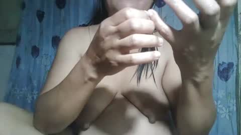 Snapshot of lady_love063 chatting on 10/28/25, 01:03 lady_love063 online show from 10/28/25, 01:03