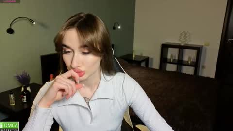 Olivia online show from 03/16/26, 01:22