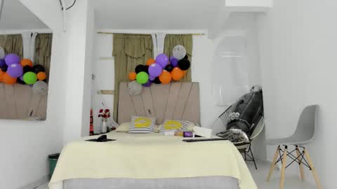 lady_miss___ online show from 10/27/25, 11:47