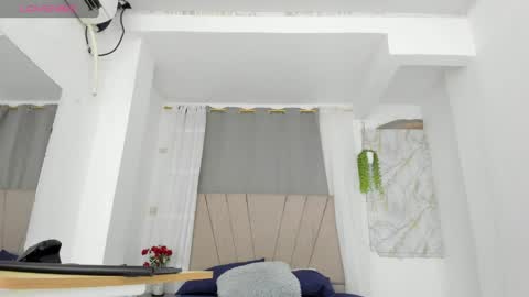 Snapshot of lady_miss___ chatting on 06/04/26, 12:33 lady_miss___ online show from 06/04/26, 12:33