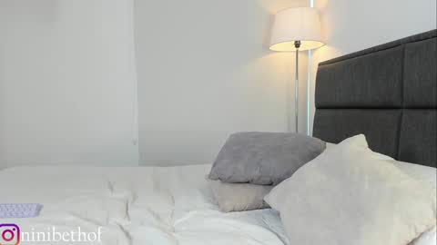    700  1300 -5 online show from 01/13/25, 12:35