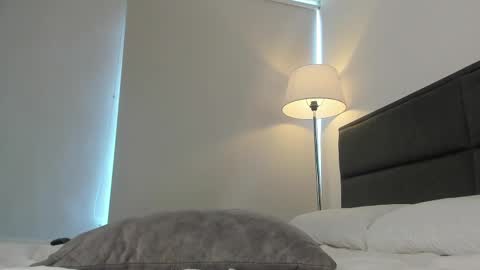    700  1300 -5 online show from 03/07/25, 04:00