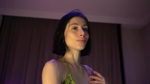 Snapshot of lady_nicolett chatting on 11/26/25, 12:22 lady_nicolett online show from 11/26/25, 12:22