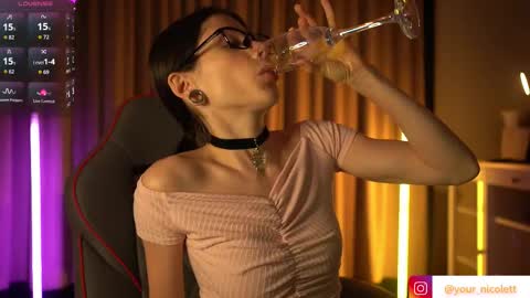 Snapshot of lady_nicolett chatting on 12/18/25, 12:17 lady_nicolett online show from 12/18/25, 12:17