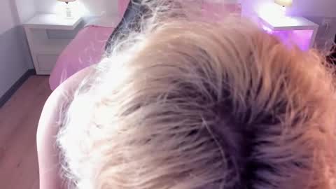 Snapshot of lady_noize chatting on 02/28/25, 08:28 Lady  online show from 02/28/25, 08:28