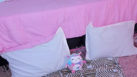 Snapshot of lady_noize chatting on 03/02/25, 02:08 Lady  online show from 03/02/25, 02:08