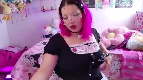 Snapshot of lady_noize chatting on 01/18/26, 08:23 Lady online show from 01/18/26, 08:23