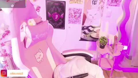 Snapshot of lady_noize chatting on 02/21/26, 09:16 Lady online show from 02/21/26, 09:16