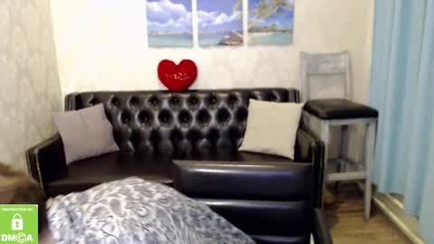 Diana online show from 12/17/25, 03:18