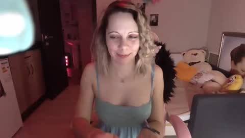 lady_smile69 online show from 12/15/24, 12:40