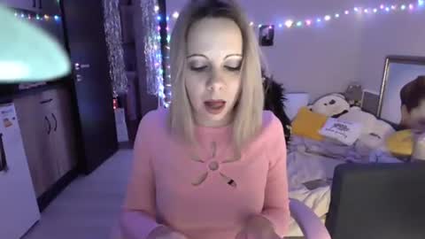 lady_smile69 online show from 12/23/24, 02:39