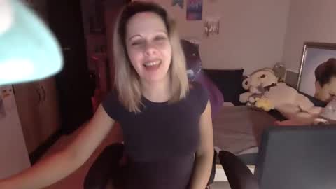 lady_smile69 online show from 02/12/25, 02:03