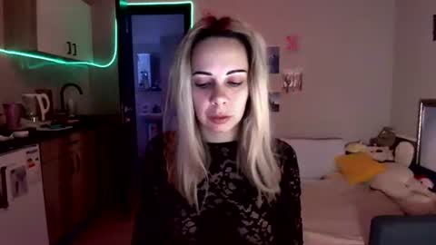 lady_smile69 online show from 09/10/25, 03:17