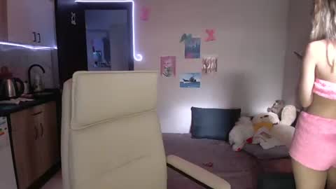 lady_smile69 online show from 11/23/25, 08:14