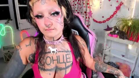 Snapshot of lady_sontse_ chatting on 05/29/26, 07:45 Mia online show from 05/29/26, 07:45