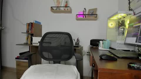 Sophie   online show from 09/20/25, 08:32