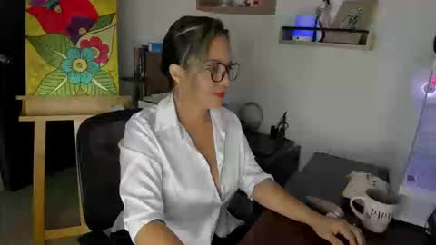 Sophie   online show from 09/25/25, 04:21