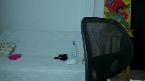 Sophie   online show from 10/15/25, 03:45