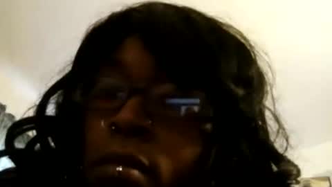 Snapshot of lady_suizid chatting on 11/13/25, 06:51 Kinky Karamel online show from 11/13/25, 06:51