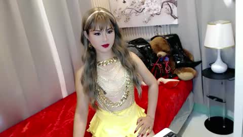 Snapshot of lady_trix000 chatting on 05/30/26, 11:24 Trix online show from 05/30/26, 11:24