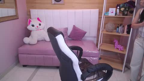 Lady Violet Bridgerton online show from 02/06/25, 05:09