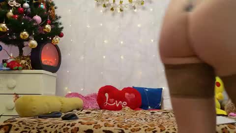 Sima Ladybigsmile online show from 01/07/26, 05:43