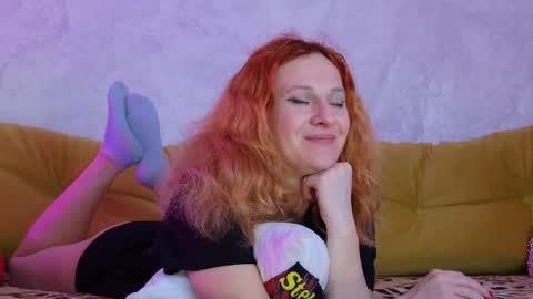 Snapshot of ladybigsmile chatting on 03/09/26, 09:08 Sima Ladybigsmile online show from 03/09/26, 09:08