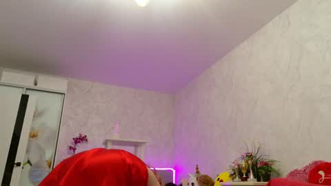 Snapshot of ladybigsmile chatting on 03/24/26, 04:56 Sima Ladybigsmile online show from 03/24/26, 04:56