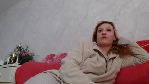 Snapshot of ladybigsmile chatting on 04/12/26, 10:31 Sima Ladybigsmile online show from 04/12/26, 10:31