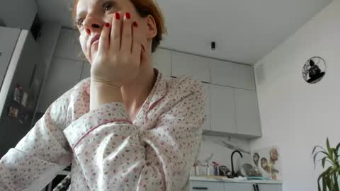 Snapshot of ladybigsmile chatting on 04/23/26, 02:19 Sima Ladybigsmile online show from 04/23/26, 02:19