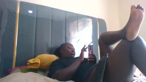 lindah32 online show from 12/11/24, 07:09