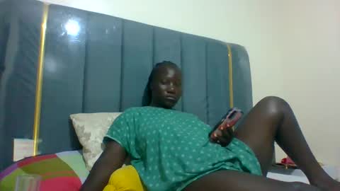 lindah32 online show from 12/11/24, 09:34