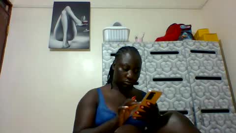 lindah32 online show from 12/21/24, 08:21