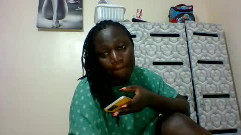 lindah32 online show from 12/31/24, 09:39