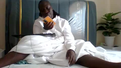 lindah32 online show from 02/12/25, 05:37