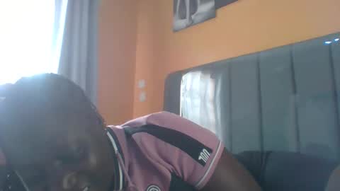 Snapshot of ladyblossoms19 chatting on 11/24/25, 10:48 lindah32 online show from 11/24/25, 10:48