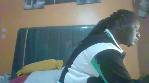 Snapshot of ladyblossoms19 chatting on 05/24/26, 08:25 lindah32 online show from 05/24/26, 08:25