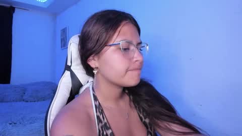  Lady  online show from 11/20/25, 02:12