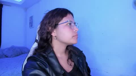  Lady  online show from 11/25/25, 02:22