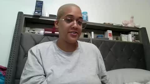 Snapshot of ladycinnabon chatting on 04/24/26, 05:21 Stephanie online show from 04/24/26, 05:21